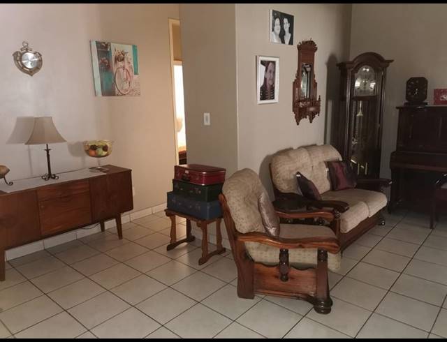 7 BEDROOM HOUSE FOR SALE IN POLLAK PARK